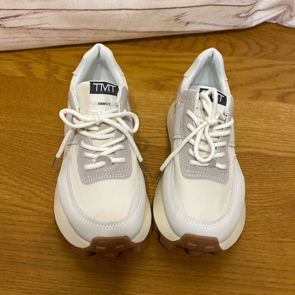 new Platform white sneakers for women size 40